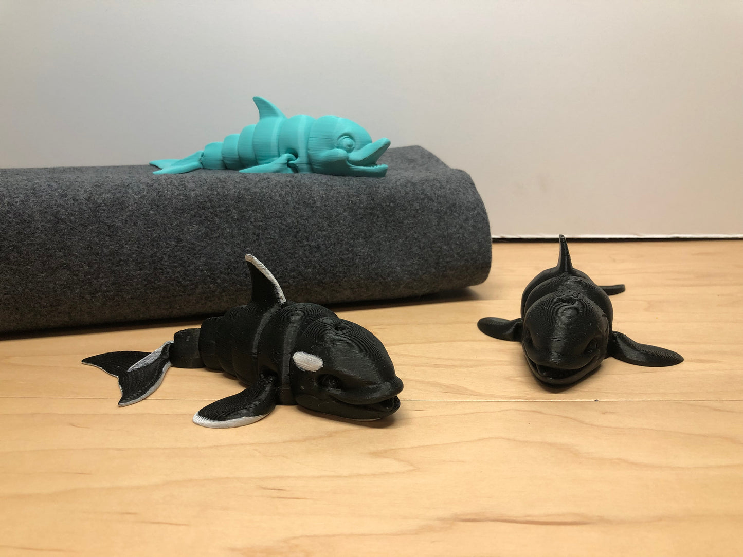 Customisable 3D Printed Moveable Dolphin and Orca